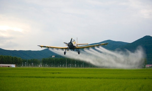 飛機(jī)成農(nóng)博會(huì)主角 如何打造未來現(xiàn)代農(nóng)業(yè)？.jpg