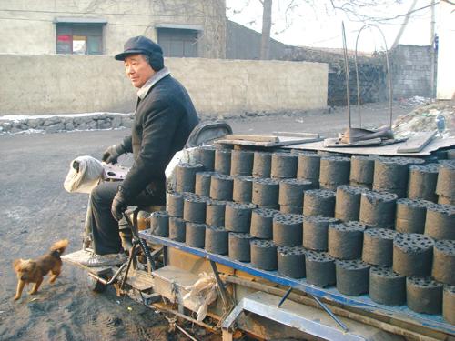 在農(nóng)村賣煤球原來那么掙錢