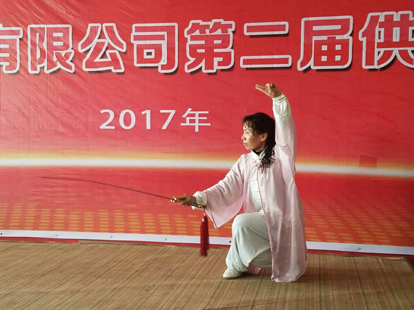 太極劍表演.jpg